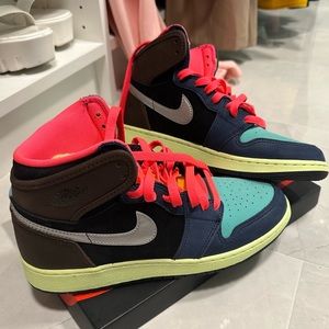 Like new Nike Air USA 7y